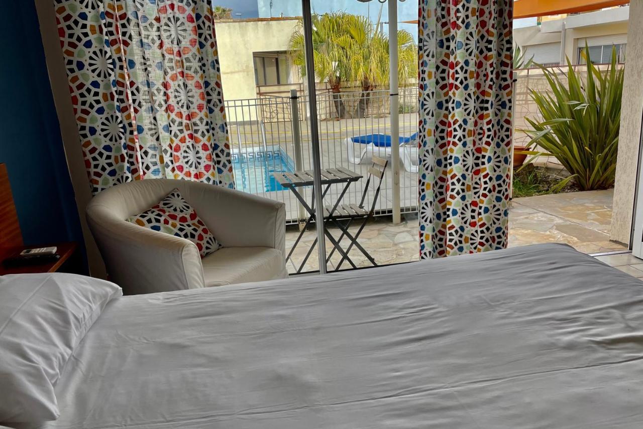 Amerique Hotel Palavas - Piscine - Plage エクステリア 写真