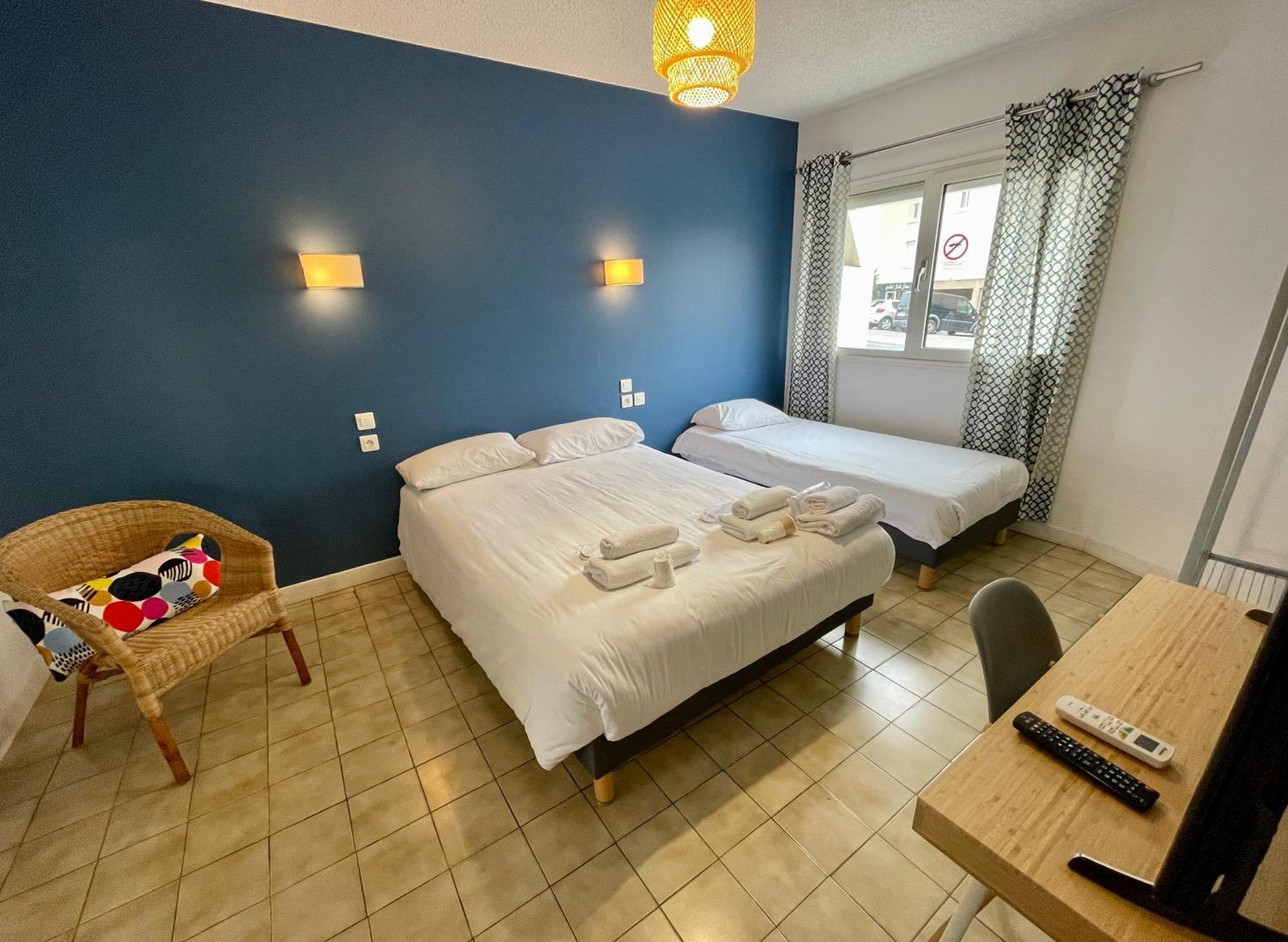 Amerique Hotel Palavas - Piscine - Plage エクステリア 写真