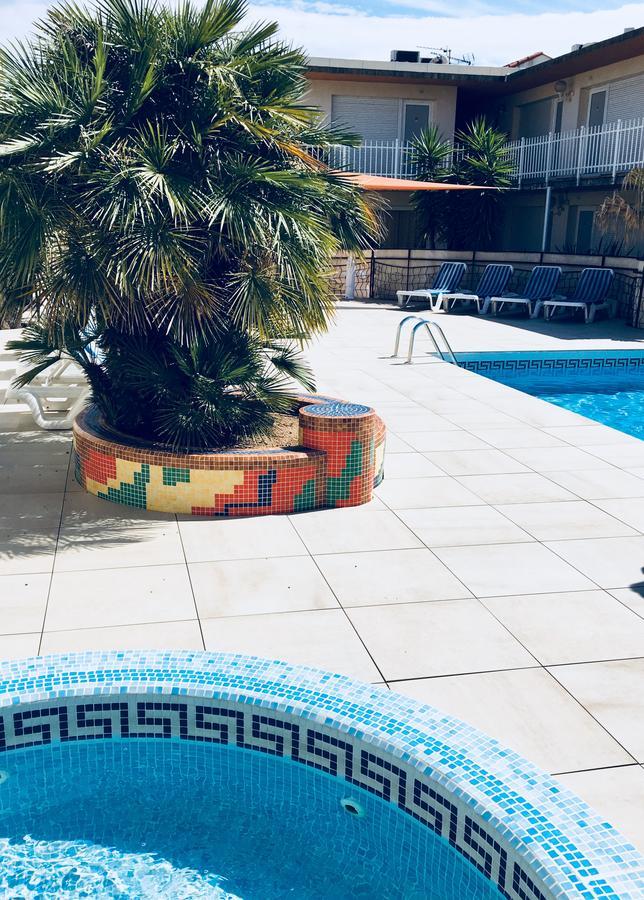 Amerique Hotel Palavas - Piscine - Plage エクステリア 写真